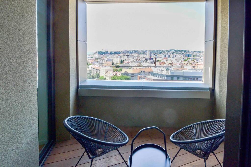 Apartment Skypark Luxury With Skyline View & Free Parking Pressburg